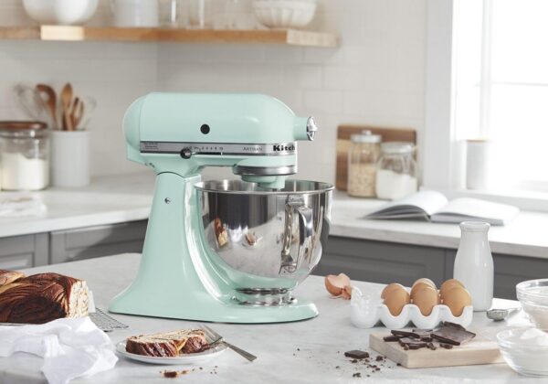 KitchenAid Artisan Series 5 Quart Tilt Head Stand Mixer with Pouring Shield KSM150PS, Ice Blue - Image 2